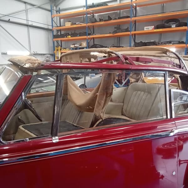 080726 1952 Bentley MkVI Drophead Hood and Headliner Strip Down 42