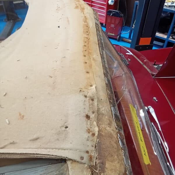 080726 1952 Bentley MkVI Drophead Hood and Headliner Strip Down 43