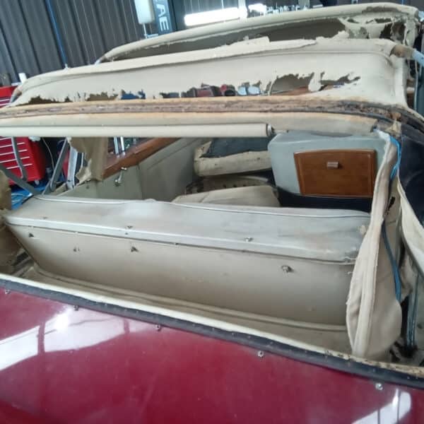080726 1952 Bentley MkVI Drophead Hood and Headliner Strip Down 49