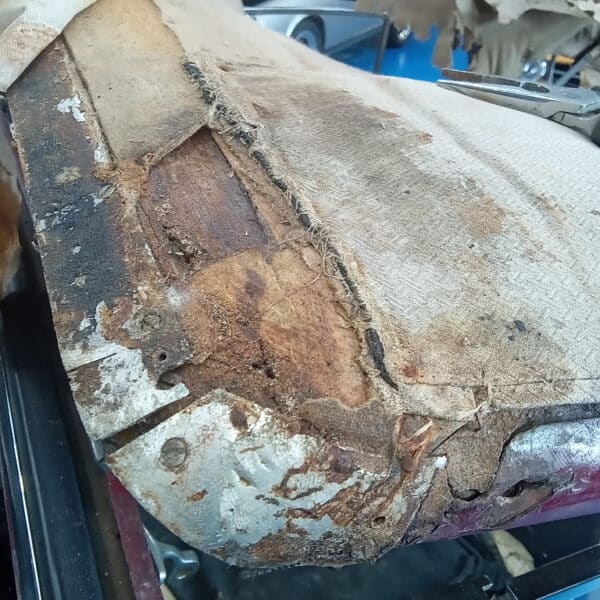 080726 1952 Bentley MkVI Drophead Hood and Headliner Strip Down 5