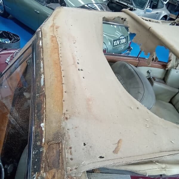 080726 1952 Bentley MkVI Drophead Hood and Headliner Strip Down 53