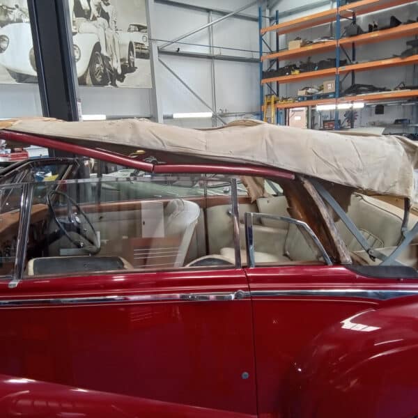 080726 1952 Bentley MkVI Drophead Hood and Headliner Strip Down 6