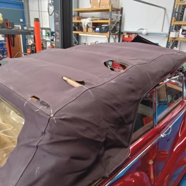 080726 1952 Bentley MkVI Drophead Hood and Headliner Strip Down 60