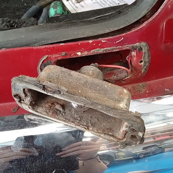 090726 1952 Bentley MkVI Drophead Rear Lights Chewed and Broken 5