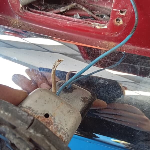 090726 1952 Bentley MkVI Drophead Rear Lights Chewed and Broken 9