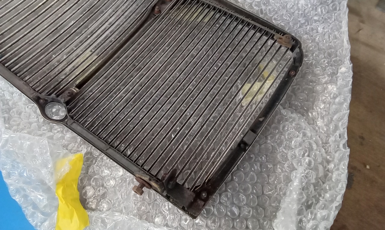 090726 1958 Rover 90 Chromework and Trims Removed and Catalogued 65