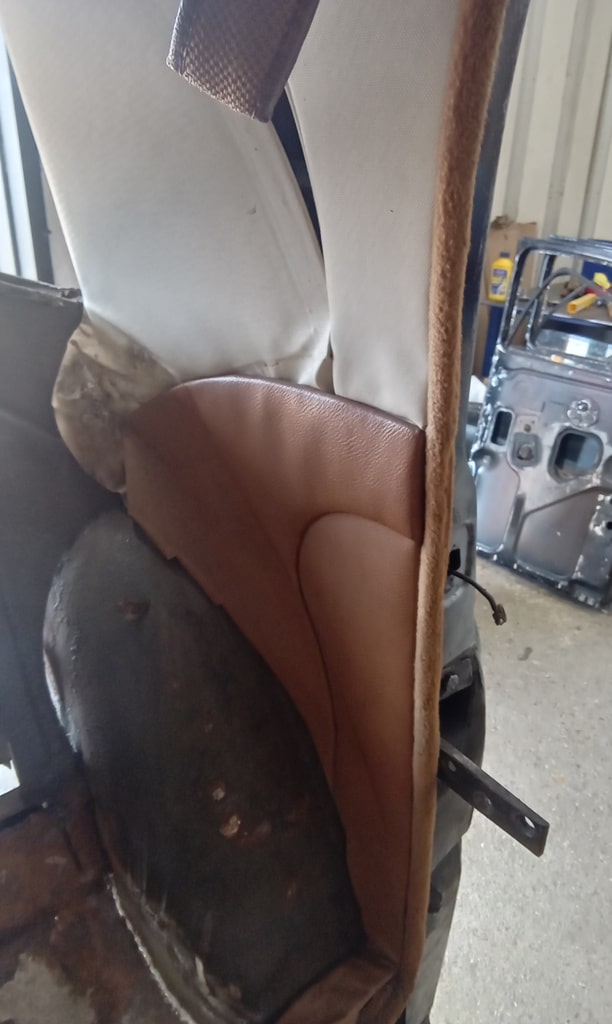 090726 1958 Rover 90 Interior Removed Before Fabrication 11
