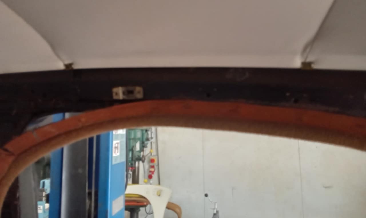 090726 1958 Rover 90 Interior Removed Before Fabrication 14
