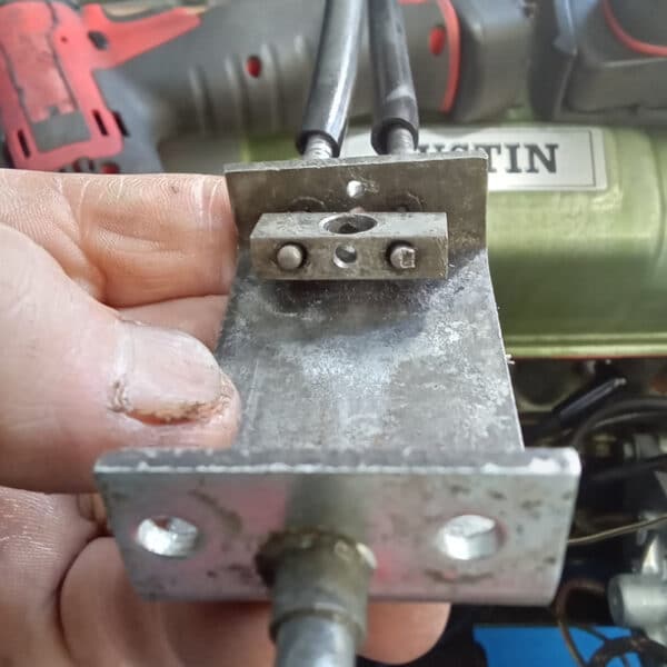 090726 1967 Austin Healey 3000 Choke Cable Fitted 6