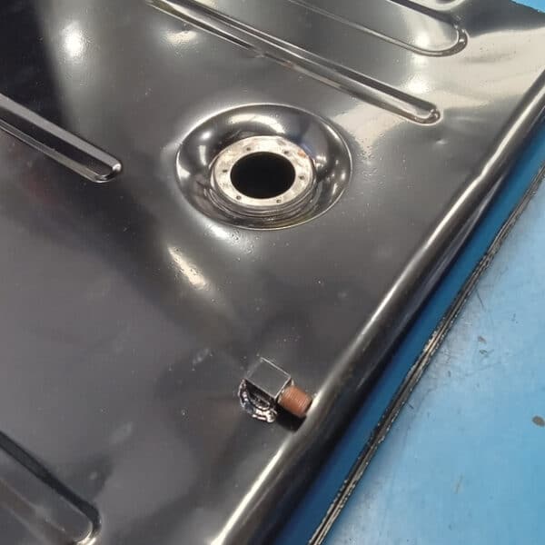 090726 1967 Austin Healey 3000 New Tank Prep 2