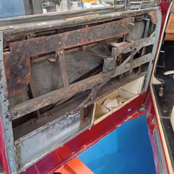 140726 1952 Bentley MkVI Drophead Door Teardown 6