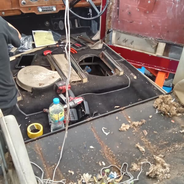 140726 1952 Bentley MkVI Drophead Front and Rear Seats Removed 5