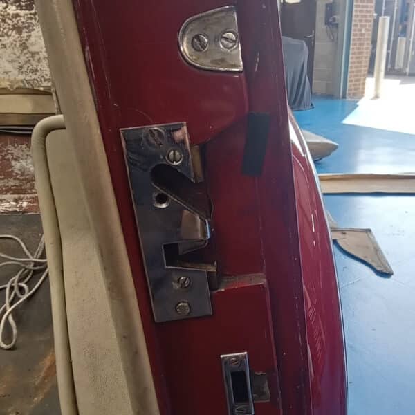 150726 1952 Bentley MkVI Drophead NS Door Teardown Photos 46