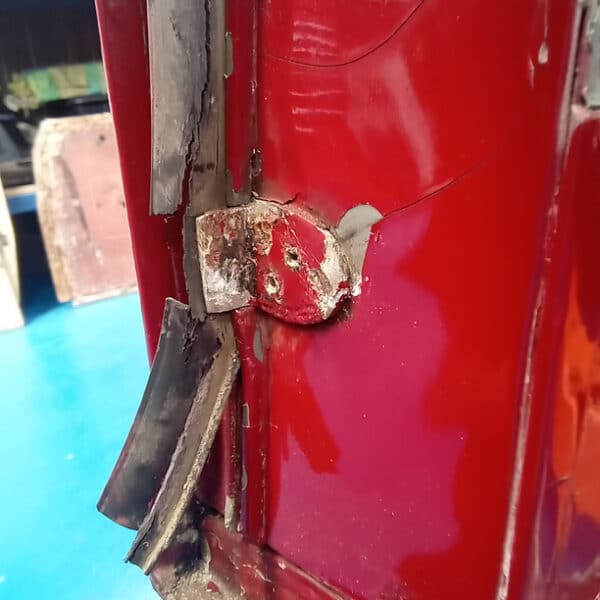 150726 1952 Bentley MkVI Drophead NS Door Teardown Photos 50