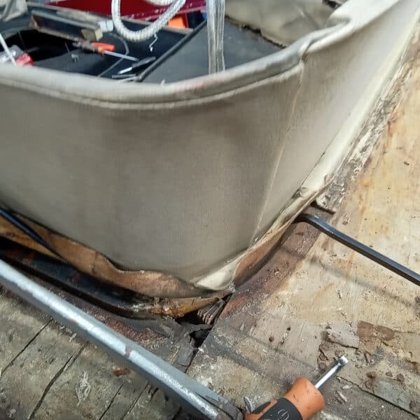 160726 1952 Bentley MkVI Drophead Interior Panels Removal 8