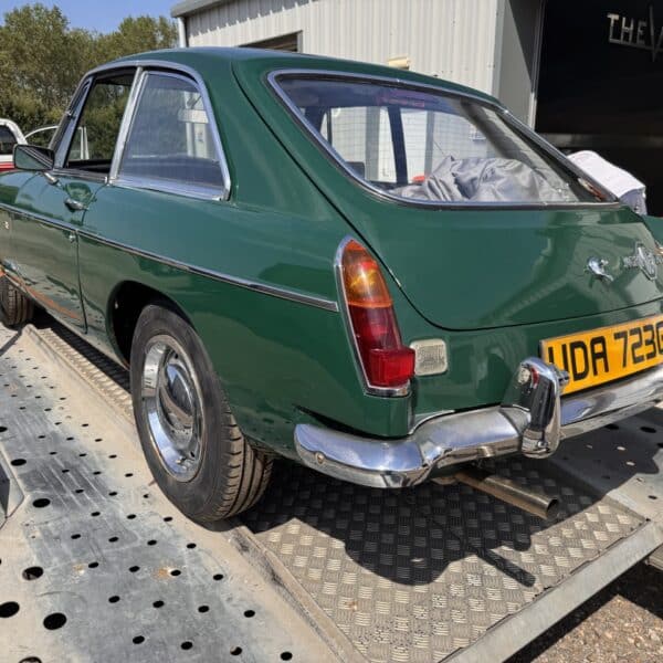 160726 1968 MG BGT Green 3