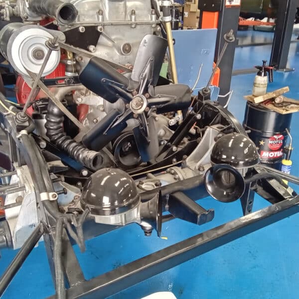 280726 1954 Aston Martin DB2 Steering Box and Anti Roll Bar Assembly 27