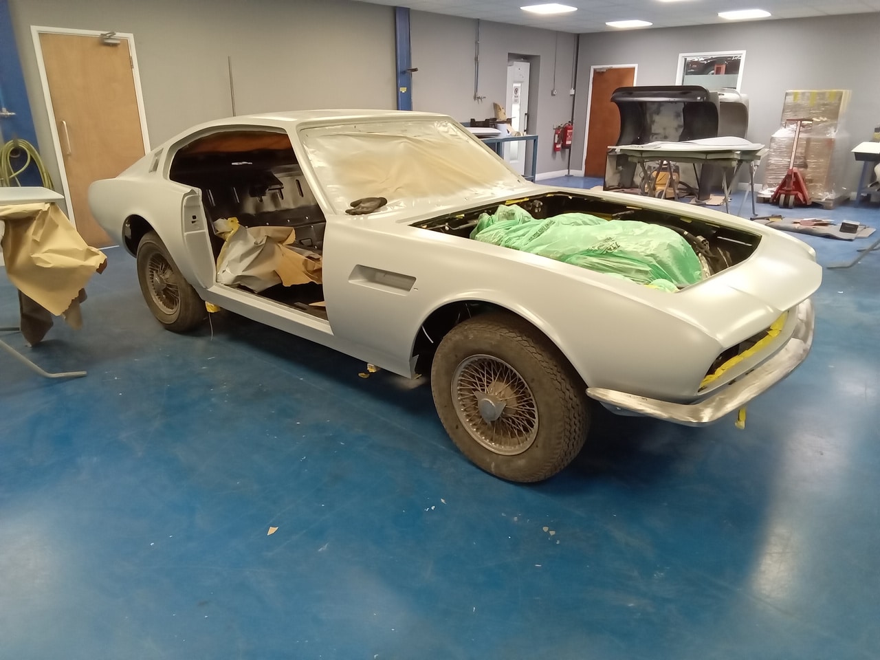 290626 1970 Aston Martin DBS Final Primer