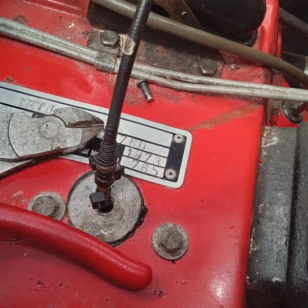 300626 1973 Triumph TR6 Throttle Cable and Fan 3