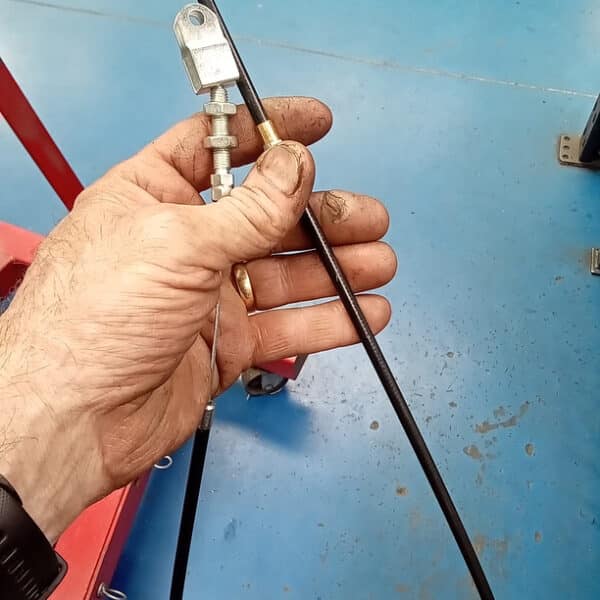 300626 1973 Triumph TR6 Throttle Cable and Fan 4