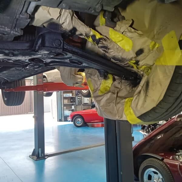 310726 1989 Volkswagen Golf GTi PDI Repairs 9