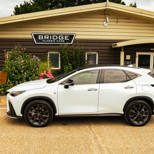 Lexus NH450H 4