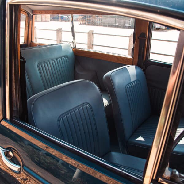040826 1963 Morris Traveller Arrival 6