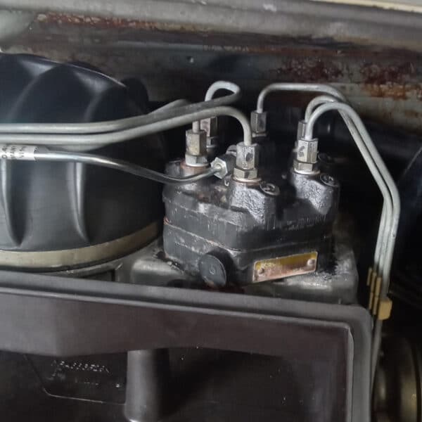 050826 1981 Porsche 911 Metering Units 11