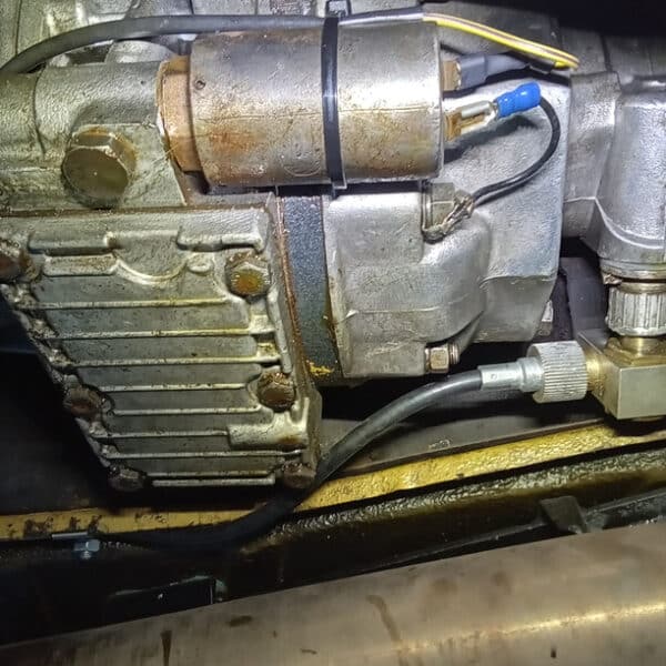 070826 1973 Triumph TR6 Blown Fuse 01