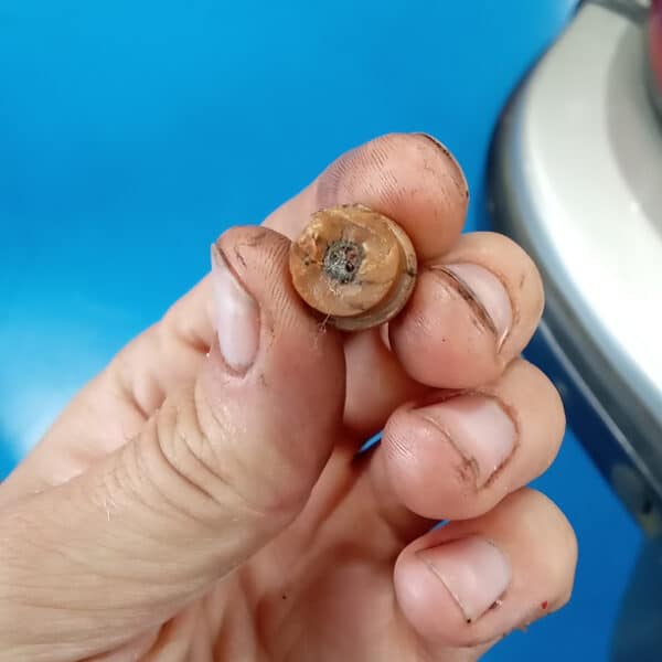 230726 1981 Porsche 911 Broken O2 Sensor Plug 3