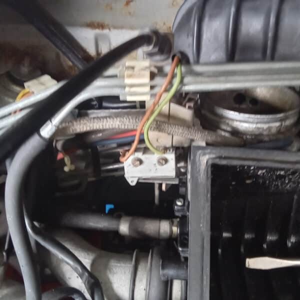 280726 1981 Porsche 911 Air Box Removed