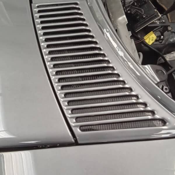 280726 1987 Mercedes 500SL Heater Controls and Scuttle Grilles 16