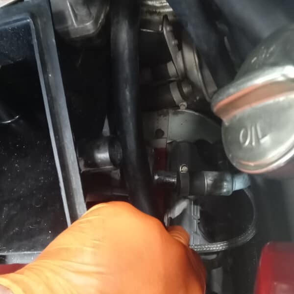 290726 1981 Porsche 911 Air Box Removal 24