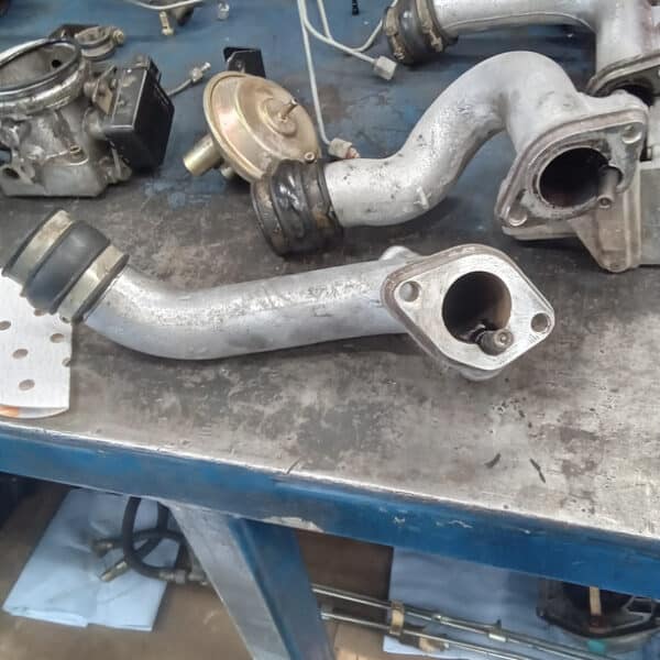 310726 1981 Porsche 911 Inlets Throttle Body and Metering Unit Cleaned 10