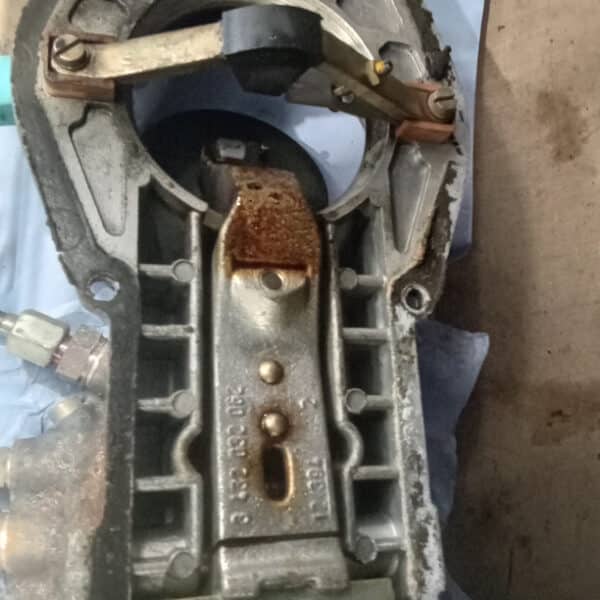 310726 1981 Porsche 911 Inlets Throttle Body and Metering Unit Cleaned 3