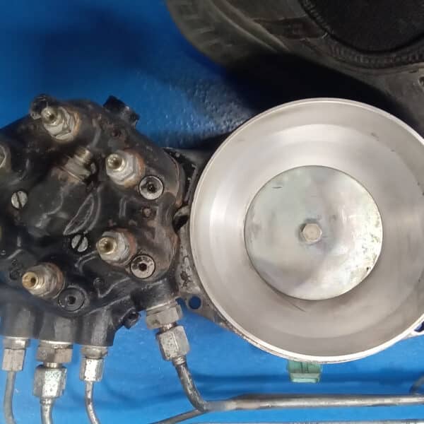 310726 1981 Porsche 911 Inlets Throttle Body and Metering Unit Cleaned