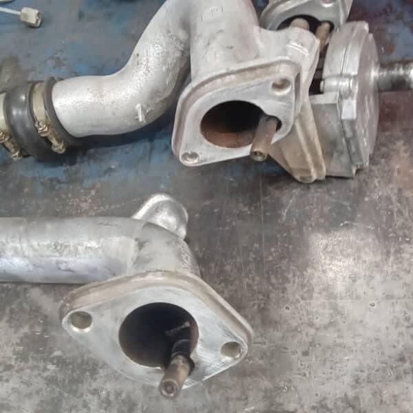 310726 1981 Porsche 911 Inlets Throttle Body and Metering Unit Cleaned 7