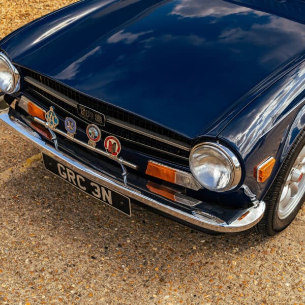 Triumph TR6 Blue 4