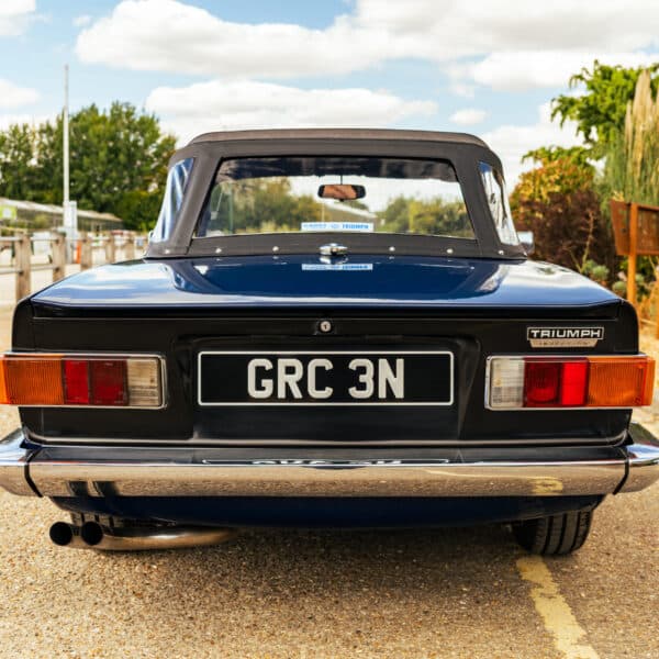 Triumph TR6 Blue 7