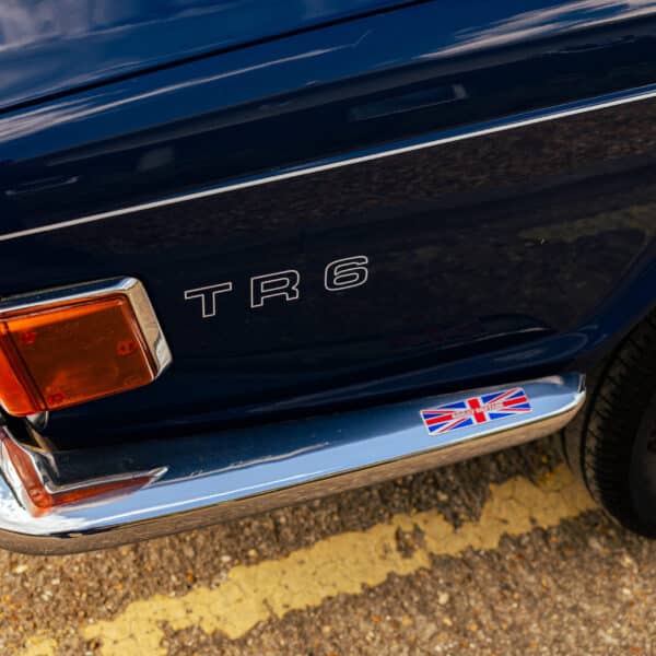 Triumph TR6 Blue 9