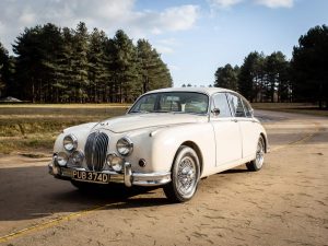 1966 Jaguar MK2-28