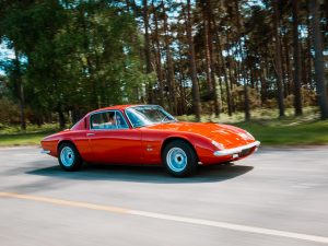 1972 Lotus Elan in motion-2