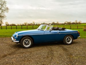 1973 MG B Blue_ (36)