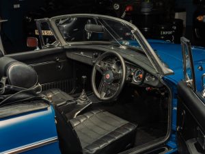 1973 MG B Blue_ (52)