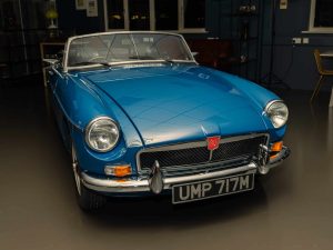 1973 MG B Blue_ (53)
