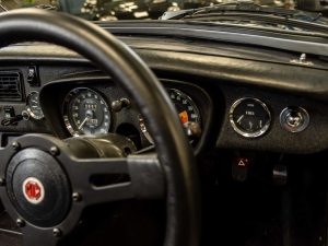 1973 MG B Blue_ (64)