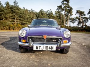 1973 MGB GT V8 purple-04