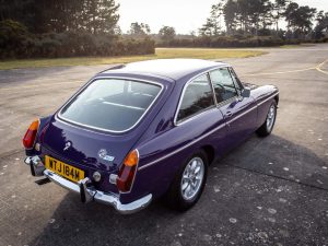 1973 MGB GT V8 purple-09