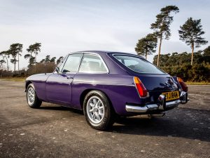 1973 MGB GT V8 purple-12