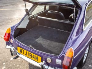 1973 MGB GT V8 purple-21